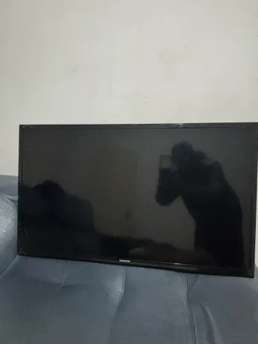 TELEVISÃO SAMSUNG 39 POLEGADAS LED QUEBRADO