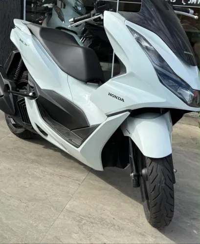 Honda Pcx 2024 com abs , 3.000kms , novíssima!!!