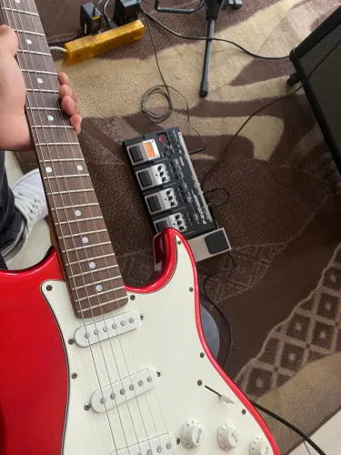 Troco guitarra e pedaleira por uma pedaleira top
