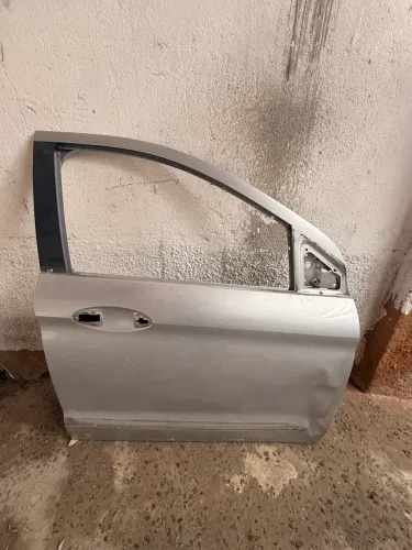 Porta dianteira direita Ford Ka (lado passageiro)