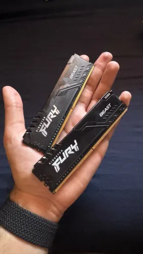 Memória RAM Kingston FURY Beast DDR4 16 GB (2 × 8 GB) 3200 MHz CL16