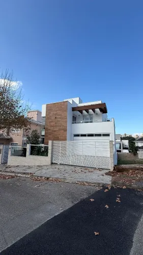 Casa de Alto Padrão bairro Pedra Branca