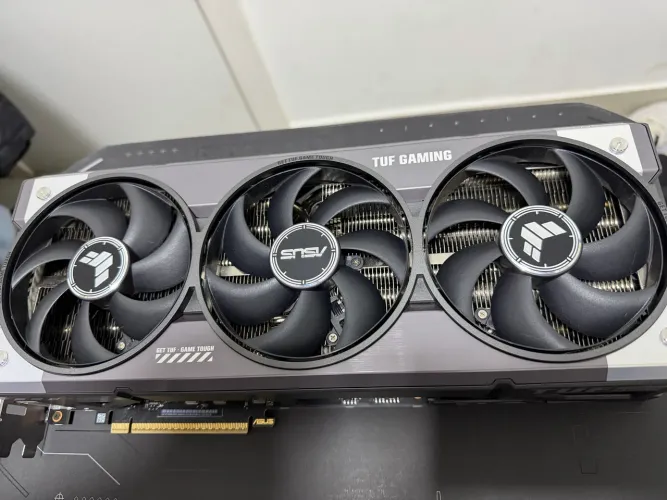 PLACA DE VÍDEO RTX 5090 32 GB - ASUS TUFF