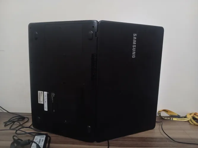 Vendo note book Samsung R$ 1100,00