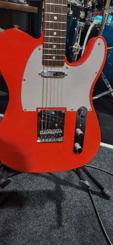 Guitarra squier telecaster affinity e pedaleira