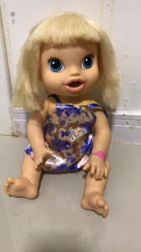 Baby Alive Hora de Comer loira não funciona