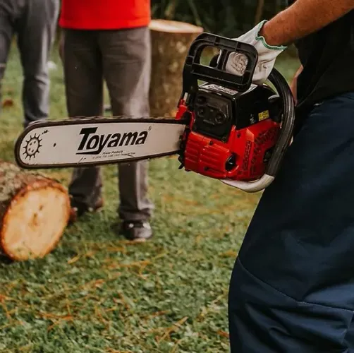 ? Ganhe dinheiro com essa Motosserra Toyama 58cc!