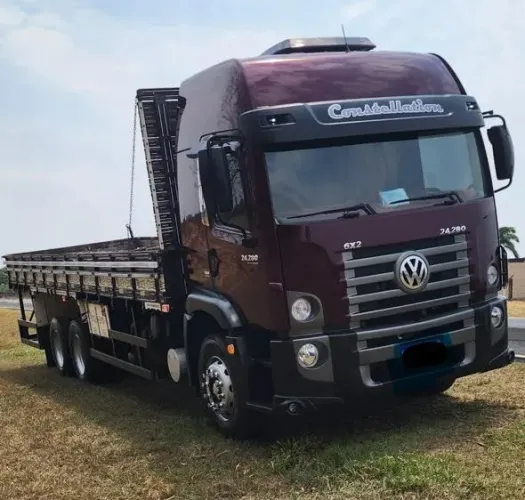 Vw 24280 6x2 - Ano 2013 Carroceria