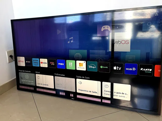 TV LG 50" 4K com defeito para conserto ou peças