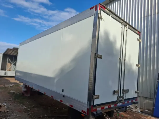 baú 14 paletes para caminhão frigorífico truck 2020