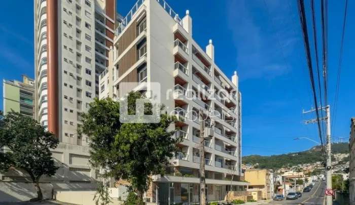 Apartamento 2 quartos no bairro Agronômica - Florianópolis