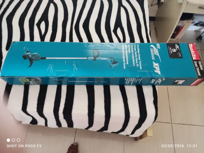 Aparador de grama Makita 18v DUR193Z sem carregador e bateria