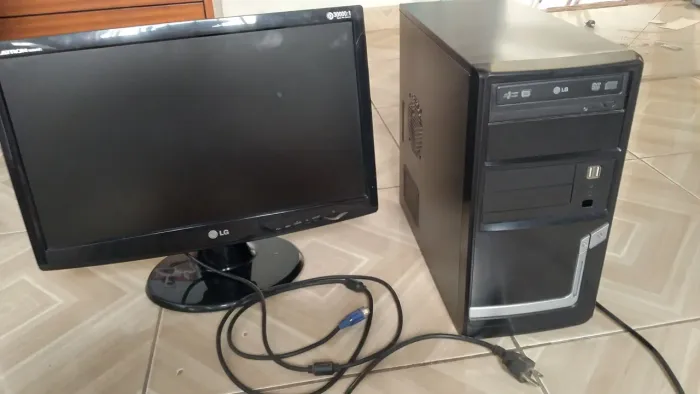 Vendo monitor e computador 