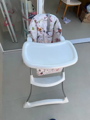 Cadeirinha de alimentação de criança