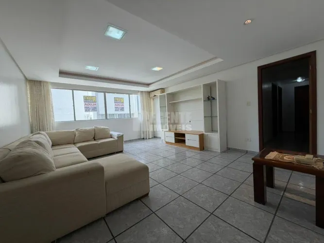 Ótimo apartamento de 4 dormitórios no bairro Trindade!