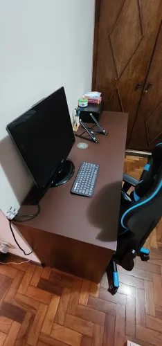 Escrivaninha com gavetas para escritório