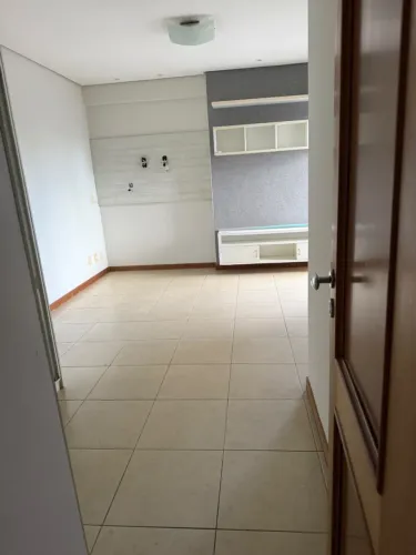 Aluga-se apto 227mts, próx a Doca