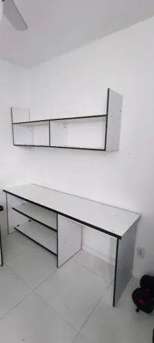 Bancada e prateleira em MDF e fórmica excelente
