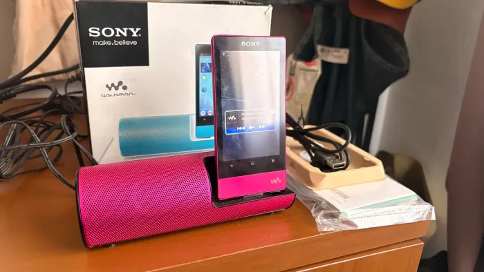 Sony Walkman NW-F805K 16GB - Importado do Japão (Na Caixa / Pouquíssimo Uso)