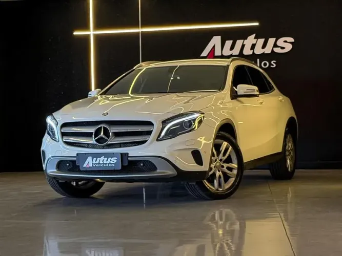 Mercedes-Benz GLA 200 Adv. 1.6/1.6 TB 16V Flex Aut. 2016