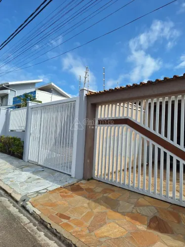 Casa a venda com 03 quartos em Barão Geraldo, Campinas - SP