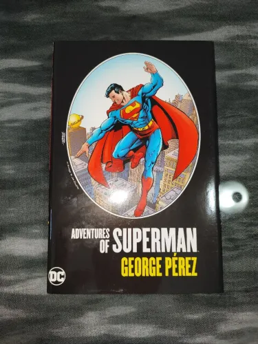 Adventures Of Superman by George Perez - Em INGLÊS 