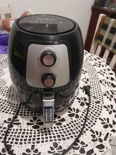 AIR FRYER BRITÂTIA