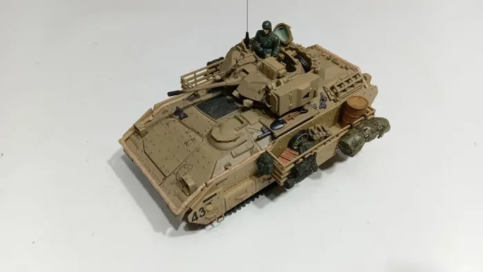 Forces of valor 1:32 unimax Bradley m2 iraque