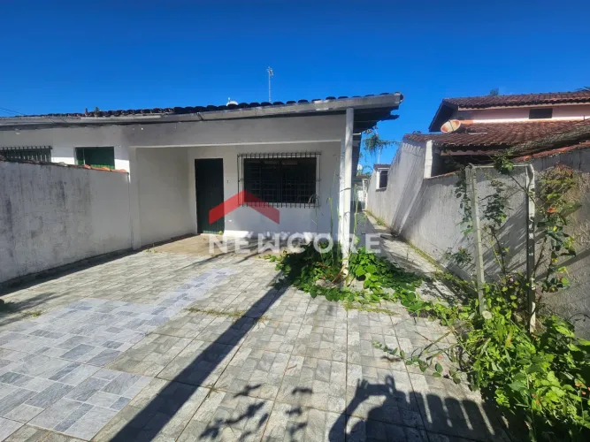 Casa de condomínio em Rua Dois - Verde Mar - Caraguatatuba/SP
