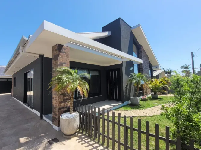 Casa para morador com localização unida em Atlantida!!!