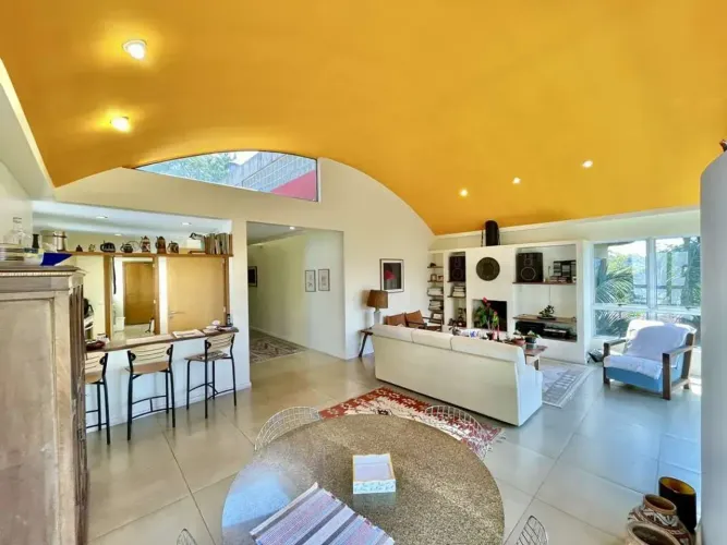 Casa a Venda Granja Viana - 3 quartos,1 suite, 4 banheiros. Condominio Fechado