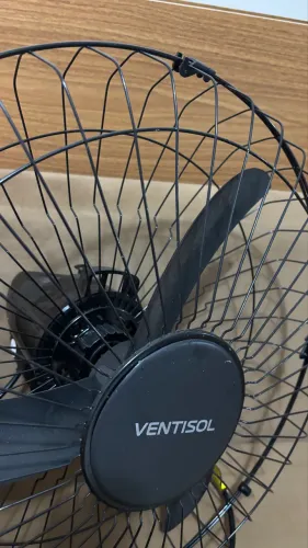 Ventilador de parede grande