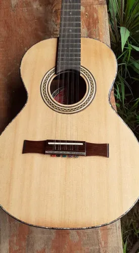 Viola caipira maciça artesanal luthier