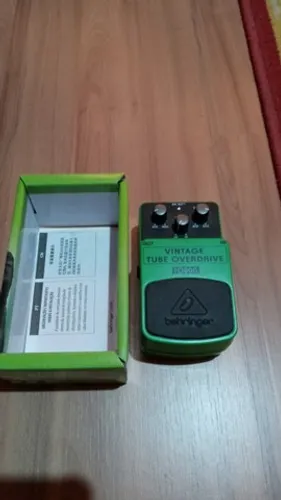 Pedal Behringer TO800