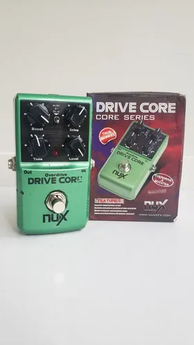 Pedal de Overdrive e Boost Nux Drive Core (aceito trocas)