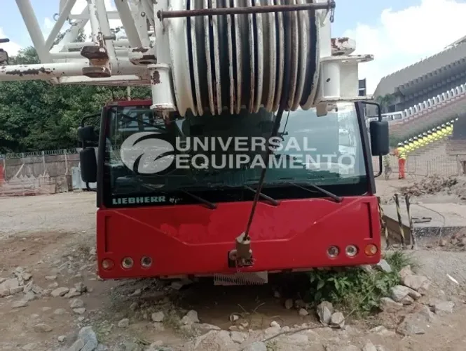 Guindaste liebherr LTM 220 ano 2005