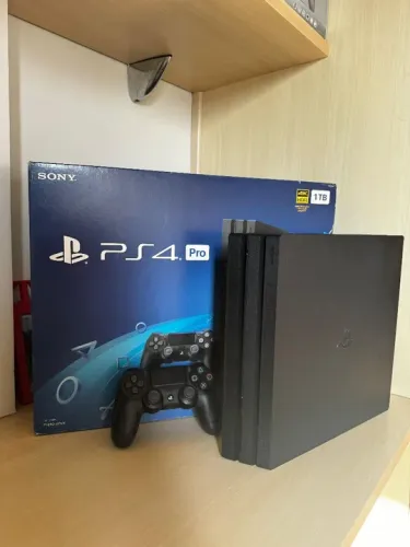 Ps4 Pró 1 Tera impecável na garantia