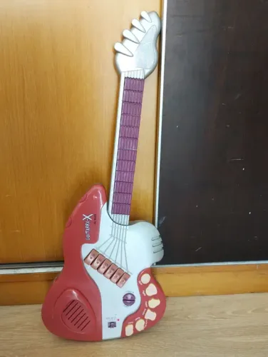 Vendo linda guitarra 