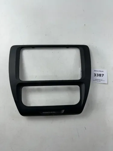 acabamento do multimidia vw jetta tsi 2.0 2013