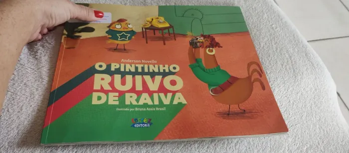 Livro o pintinho ruivo de raiva