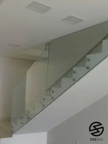 Escada em vidro temperado 