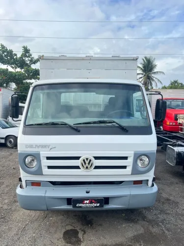 Volkswagen 8150 plus 2012