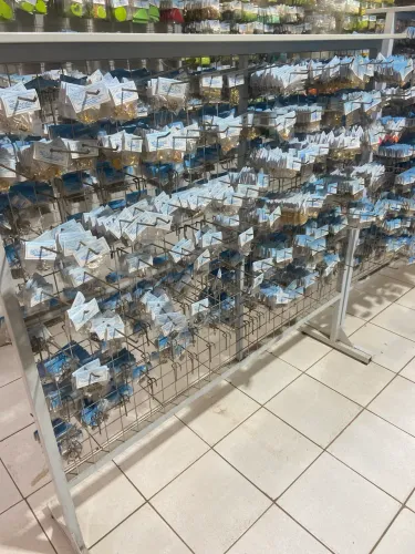 Vendo gôndola aramada para lojas 