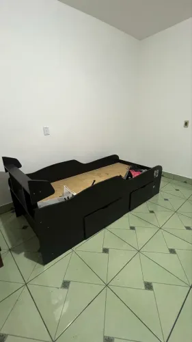 Cama de solteiro personalizada carros, 2 gavetas, madeira maciça 