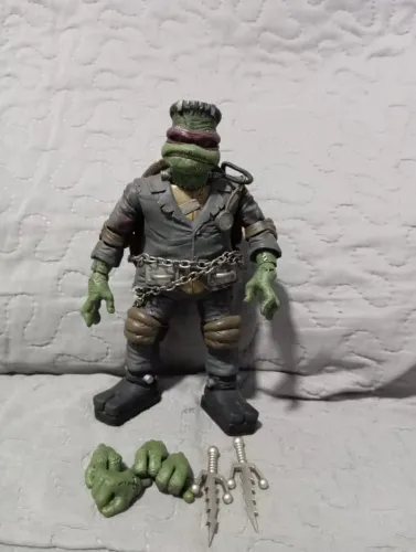 Action Figure -raphael frankestein- neca- Teenage Mutant Ninja Turtles