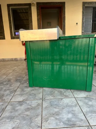 Vende-se balcão