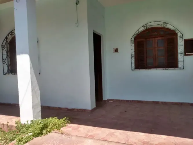 Duas excelente casas em condomínio fechado, próximo metro, farto comércio