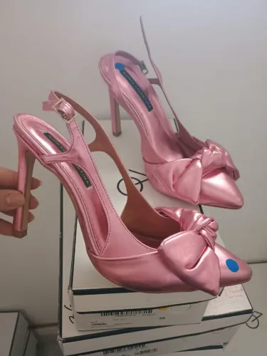 Scarpin rosa metalizado Quinta Valentina número 39