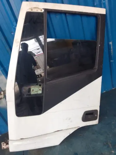 PORTA IVECO 240E28 LADO ESQUERDO