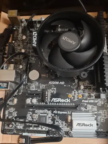 Kit placa mãe e Ryzen 5 5500 8GB de ram